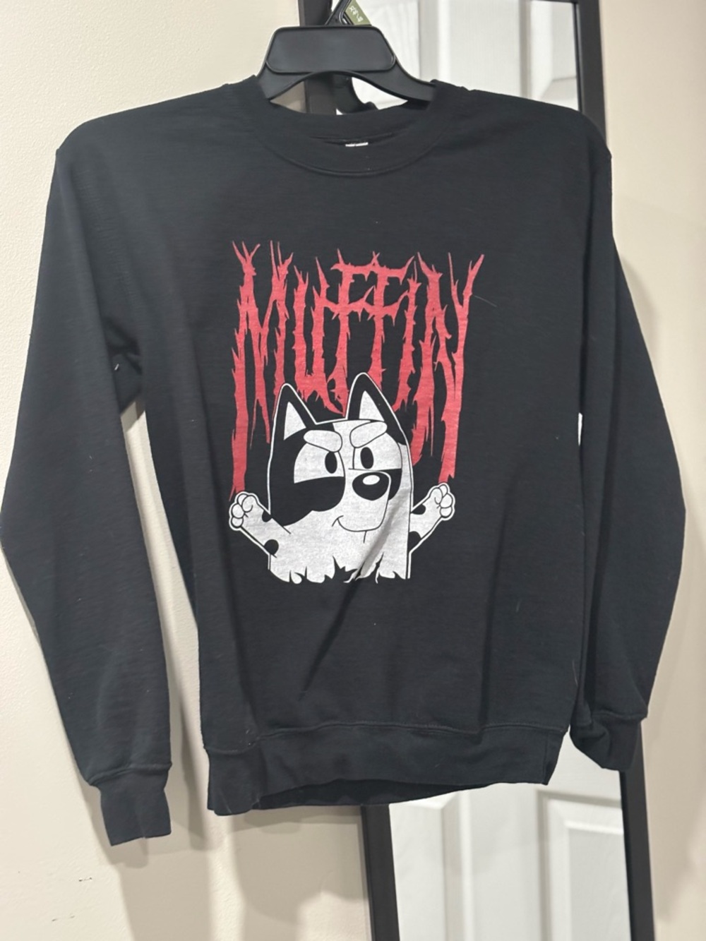 Muffin Graphic Black Crewneck Sweatshirt - Red & White Print